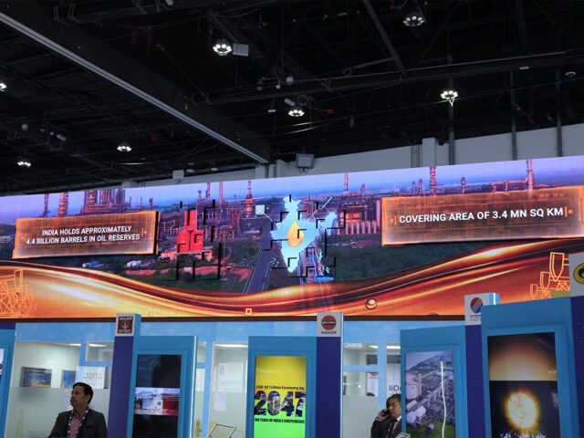 kinetic-LED -Wall